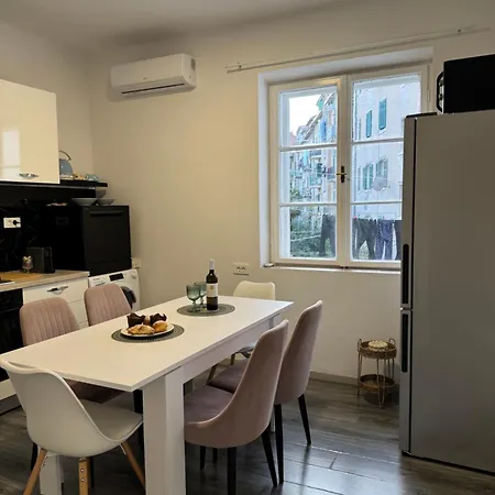 Laros Appartement Split